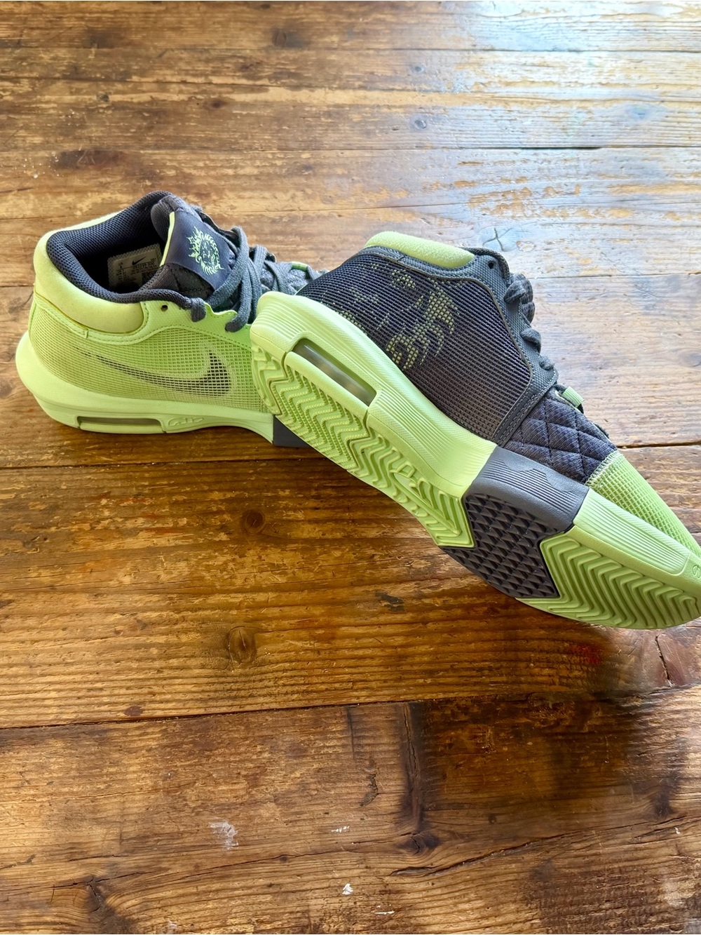 Nike LeBron Witness 8 Vapor Green Basketball Shoes
